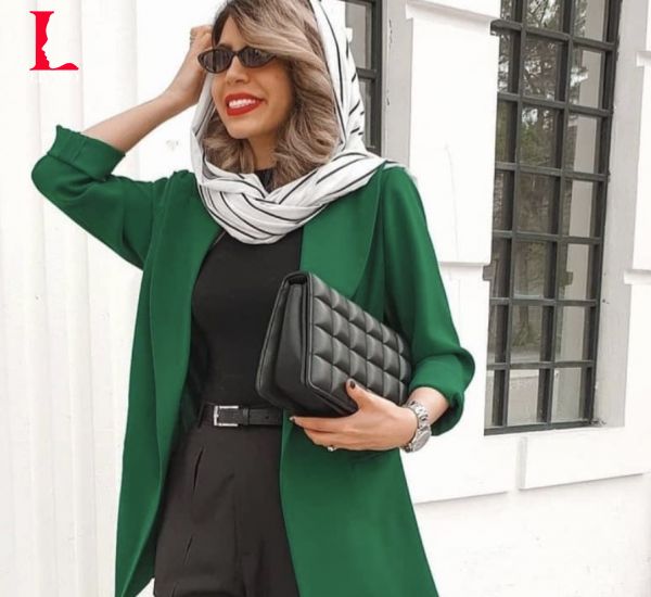استایل مانتو با رنگ سبز زمردی