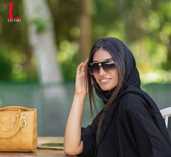 ست کردن کیف با استایل